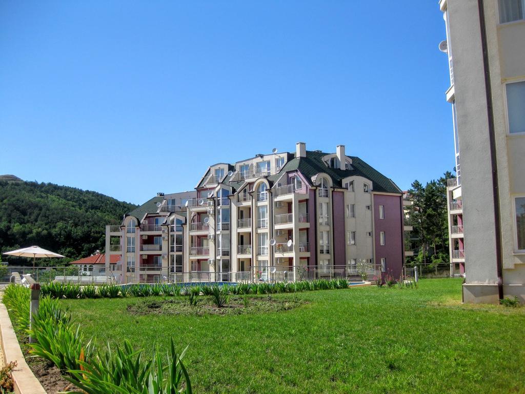 Каварна Хилс Апартаменти - Kavarna Hills Apartments Екстер'єр фото